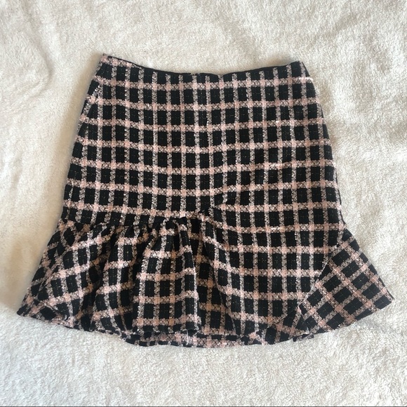 CeCe Dresses & Skirts - Cece NWOT black pink tweed size 8 skirt ruffles work cute fall preppy academia